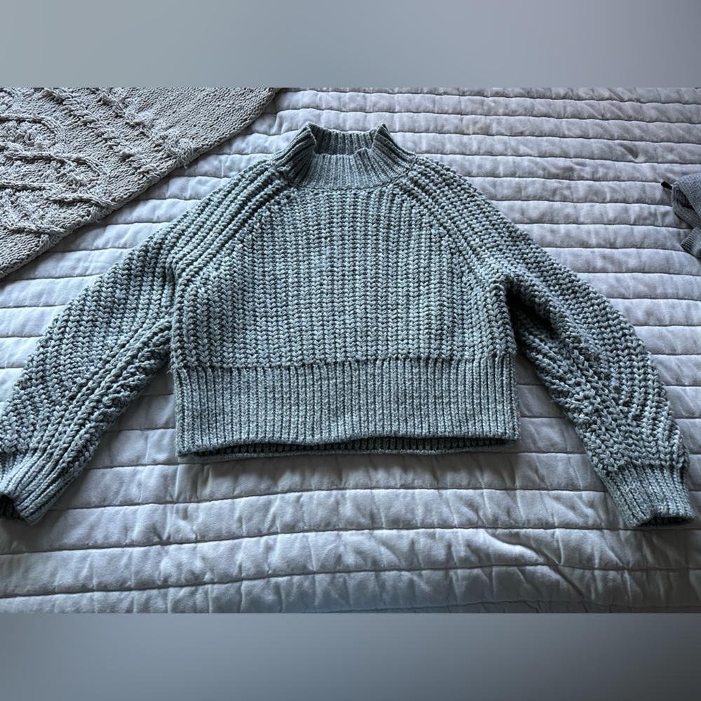 H&M - Picture 2 of 4